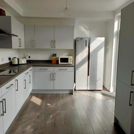 Wentworth Road Accomodation Донкастер Екстер'єр фото